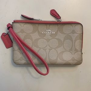 SOLD SOLD SOLD   NWOT COACH wristlet wallet pouch.